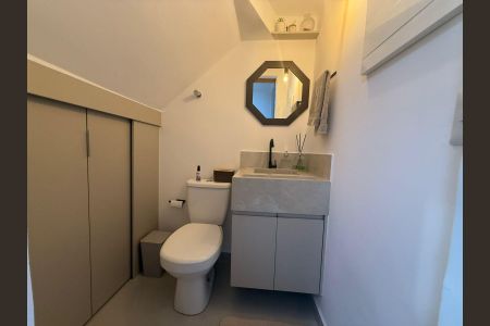 Casa à venda com 64m², 2 quartos e 1 vaga Casa à venda com 64m², 2 quartos e 1 vagaBanheiro