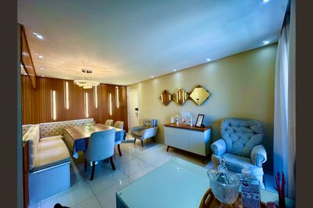 Apartamento à venda com 73m², 2 quartos e 2 vagas Apartamento à venda com 73m², 2 quartos e 2 vagasSala