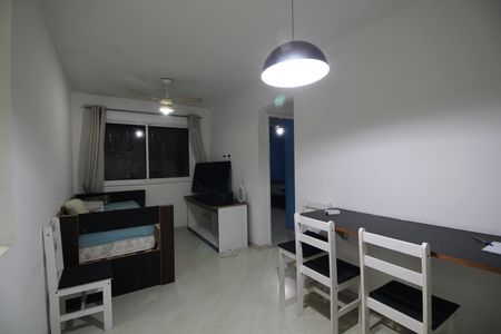 Sala de apartamento para alugar com 2 quartos, 48m² em Jacarepaguá, Rio de Janeiro