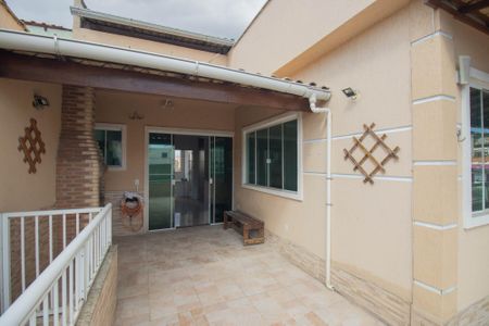 Casa para alugar com 120m², 3 quartos e sem vagaVaranda