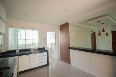 Casa para alugar com 120m², 3 quartos e sem vagaCozinha