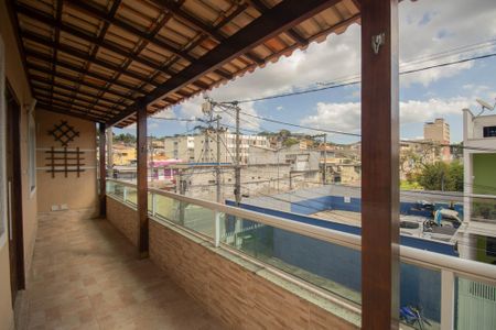 Casa para alugar com 120m², 3 quartos e sem vagaVaranda