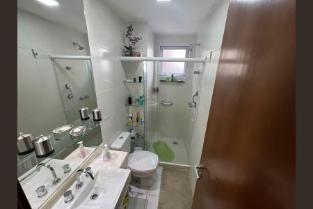 Apartamento à venda com 143m², 3 quartos e 3 vagas Apartamento à venda com 143m², 3 quartos e 3 vagasBanheiro