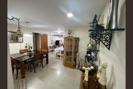 Apartamento à venda com 143m², 3 quartos e 3 vagas Apartamento à venda com 143m², 3 quartos e 3 vagasSala