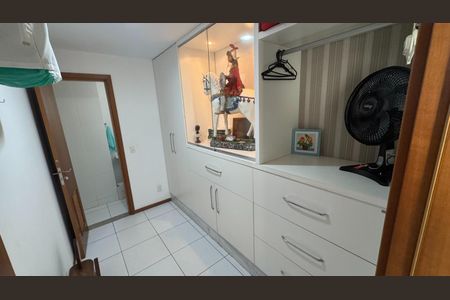 Apartamento à venda com 143m², 3 quartos e 3 vagas Apartamento à venda com 143m², 3 quartos e 3 vagasCloset