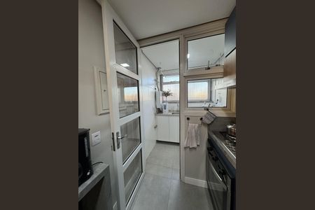 Apartamento para alugar com 81m², 2 quartos e 1 vaga Apartamento para alugar com 81m², 2 quartos e 1 vagaCozinha