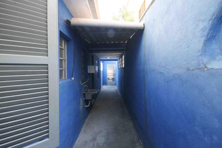 Casa para alugar com 55m², 2 quartos e 1 vaga Casa para alugar com 55m², 2 quartos e 1 vagaCorredor