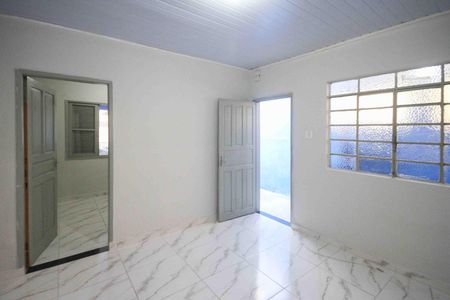 Casa para alugar com 55m², 2 quartos e 1 vaga Casa para alugar com 55m², 2 quartos e 1 vagaSala