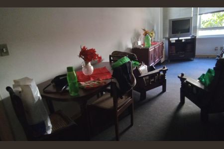 Apartamento à venda com 135m², 2 quartos e sem vaga Apartamento à venda com 135m², 2 quartos e sem vagaSala