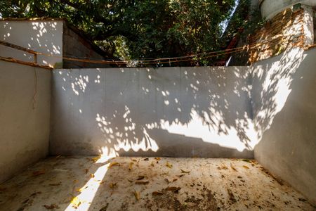 Casa para alugar com 36m², 1 quarto e sem vaga Casa para alugar com 36m², 1 quarto e sem vagaÁrea de serviço e Quintal