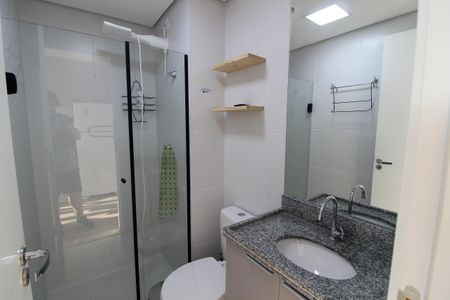 Banheiro de apartamento para alugar com 1 quarto, 25m² em Butantã, São Paulo