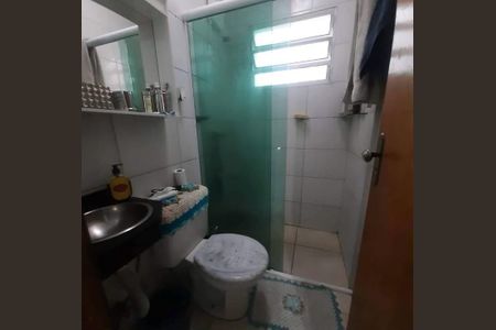 Casa à venda com 91m², 2 quartos e 2 vagas Casa à venda com 91m², 2 quartos e 2 vagasBanheiro