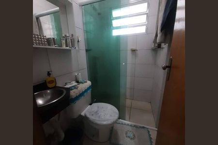 Casa à venda com 91m², 2 quartos e 2 vagas Casa à venda com 91m², 2 quartos e 2 vagasBanheiro