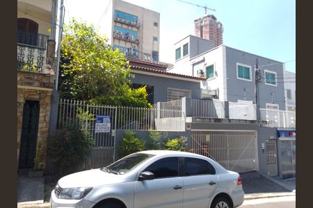 Casa para alugar com 170m², 7 quartos e 2 vagasFachada com PLACA