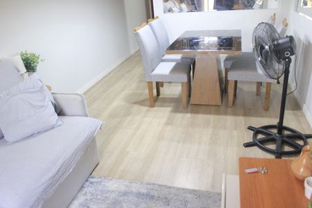 Sala  de apartamento à venda com 2 quartos, 56m² em Vila Paulista, Guarulhos