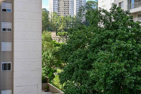 Apartamento à venda com 110m², 3 quartos e 2 vagasVista da Suíte 2