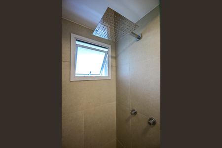 Apartamento à venda com 110m², 3 quartos e 2 vagasChuveiro do banheiro da Suíte 3