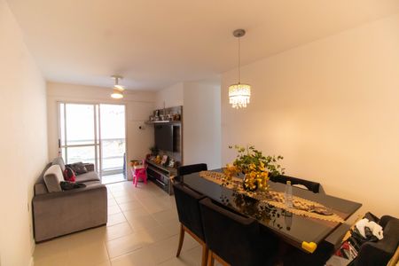 Sala de apartamento à venda com 2 quartos, 65m² em Fátima, Niterói