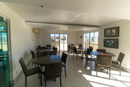 Apartamento à venda com 65m², 2 quartos e 1 vagaÁrea comum