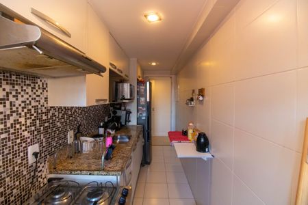 Apartamento à venda com 65m², 2 quartos e 1 vagaCozinha e Área de Serviço
