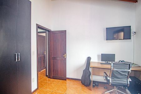 Casa à venda com 161m², 3 quartos e 2 vagasQuarto