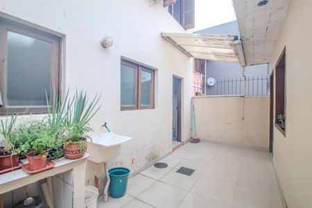 Casa à venda com 161m², 3 quartos e 2 vagasQuintal