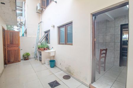 Casa à venda com 161m², 3 quartos e 2 vagasQuintal