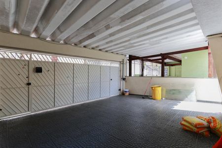 Casa para alugar com 390m², 3 quartos e 3 vagas Casa para alugar com 390m², 3 quartos e 3 vagasGaragem