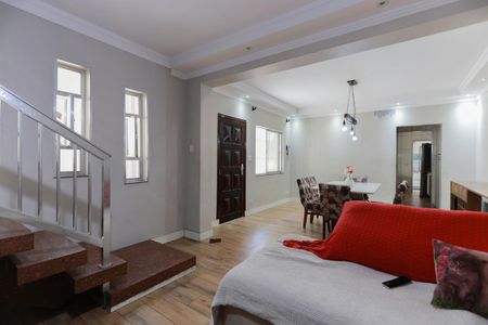 Casa para alugar com 390m², 3 quartos e 3 vagas Casa para alugar com 390m², 3 quartos e 3 vagasSala