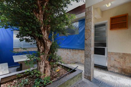 Casa para alugar com 390m², 3 quartos e 3 vagas Casa para alugar com 390m², 3 quartos e 3 vagasQuintal e jardim