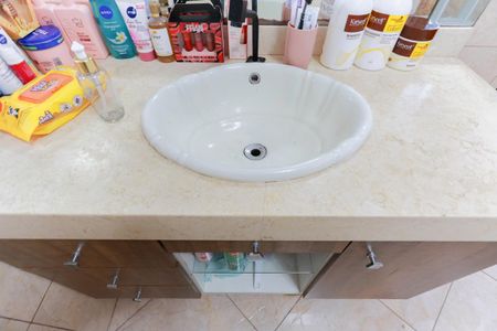 Casa para alugar com 390m², 3 quartos e 3 vagas Casa para alugar com 390m², 3 quartos e 3 vagasBanheiro da suíte