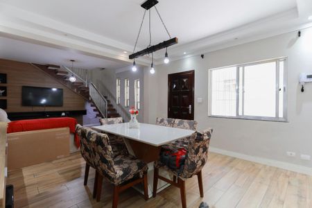 Casa para alugar com 390m², 3 quartos e 3 vagas Casa para alugar com 390m², 3 quartos e 3 vagasSala