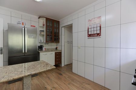 Casa para alugar com 390m², 3 quartos e 3 vagas Casa para alugar com 390m², 3 quartos e 3 vagasCozinha