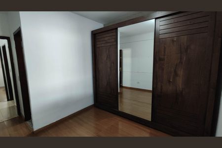 Casa para alugar com 250m², 4 quartos e 3 vagasSuíte