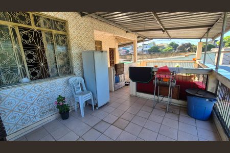 Casa à venda com 67m², 2 quartos e sem vagaÁrea comum e varanda