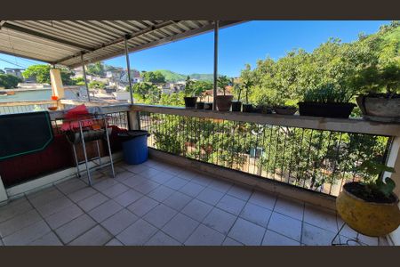 Casa à venda com 67m², 2 quartos e sem vagaÁrea comum e varanda