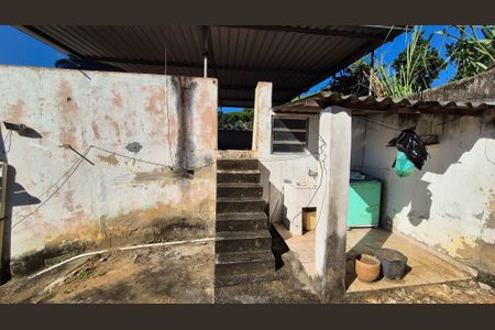 Casa à venda com 67m², 2 quartos e sem vagaTerreno nos fundos 