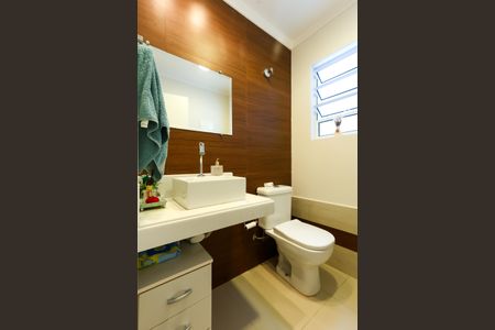 Casa de condomínio à venda com 220m², 4 quartos e 2 vagas Casa de condomínio à venda com 220m², 4 quartos e 2 vagaslavabo