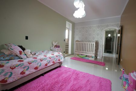 Casa à venda com 250m², 5 quartos e 2 vagasQuarto Suíte