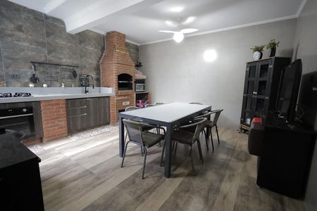 Casa à venda com 250m², 5 quartos e 2 vagasÁrea Gourmet