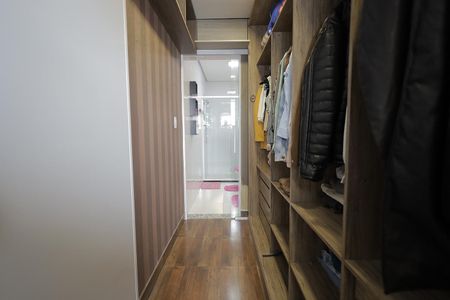 Casa à venda com 250m², 5 quartos e 2 vagasCloset