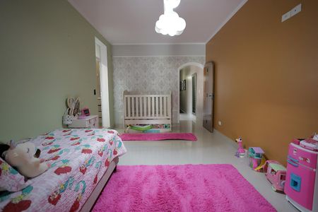 Casa à venda com 250m², 5 quartos e 2 vagasQuarto Suíte