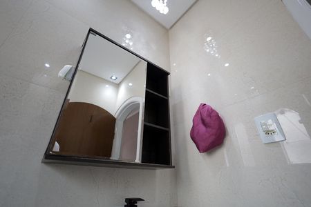 Casa à venda com 250m², 5 quartos e 2 vagasBanheiro 2