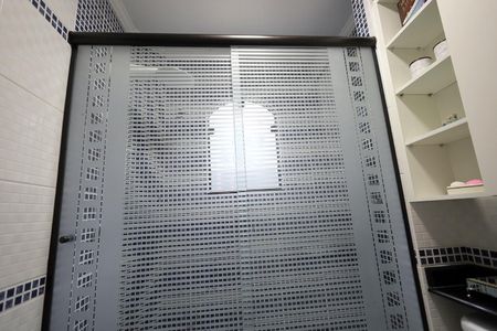 Casa à venda com 250m², 5 quartos e 2 vagasBanheiro 1