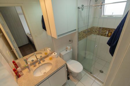 Apartamento para alugar com 144m², 4 quartos e 2 vagas Apartamento para alugar com 144m², 4 quartos e 2 vagasBanheiro da Suíte 2