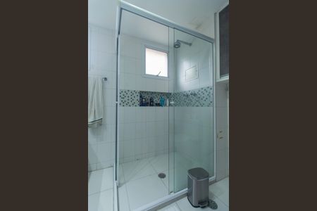 Apartamento para alugar com 144m², 4 quartos e 2 vagas Apartamento para alugar com 144m², 4 quartos e 2 vagasBanheiro da Suíte 1