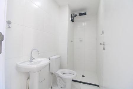 Banheiro de apartamento para alugar com 1 quarto, 24m² em Jardim Prudência, São Paulo