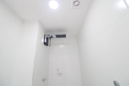 Banheiro de apartamento para alugar com 1 quarto, 24m² em Jardim Prudência, São Paulo