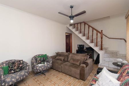 Casa à venda com 117m², 3 quartos e 3 vagasSala