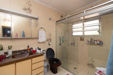 Casa à venda com 117m², 3 quartos e 3 vagasBanheiro da Suíte